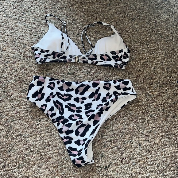 Cheetah Print Bikini - Picture 2 of 3
